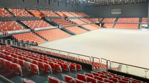 場館座椅的“骨骼”之謎：吹塑 vs 注塑，為何征途座椅選擇氣輔注塑？?